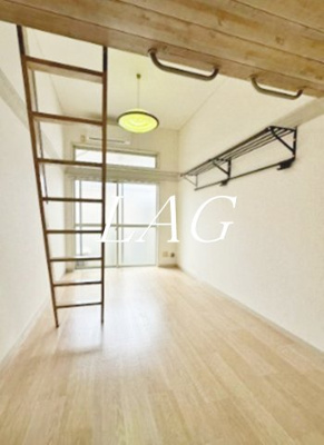 【居間・リビング】 | エミオ石川台 | 洋室のお部屋です。