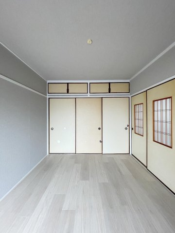 大坪ビルの寝室
