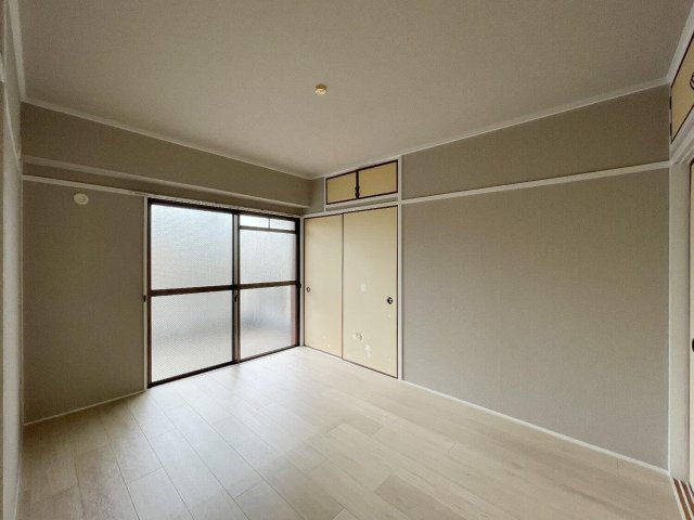 大坪ビルの内装