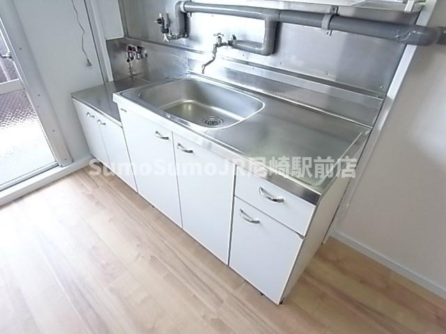 ビレッジハウス南清水タワー1号棟のキッチン
