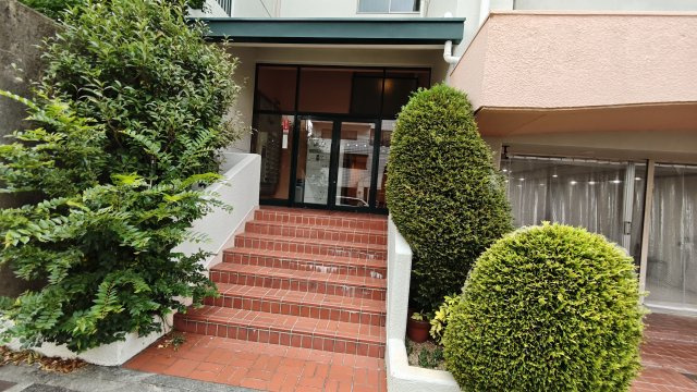 【エントランス】グリーンハイツ諏訪山