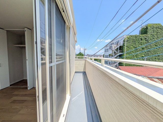 八王子市　中野上町　新築一戸建てのバルコニー|～陽当たりの良いバルコニー　洗濯物がよく乾きそうです～