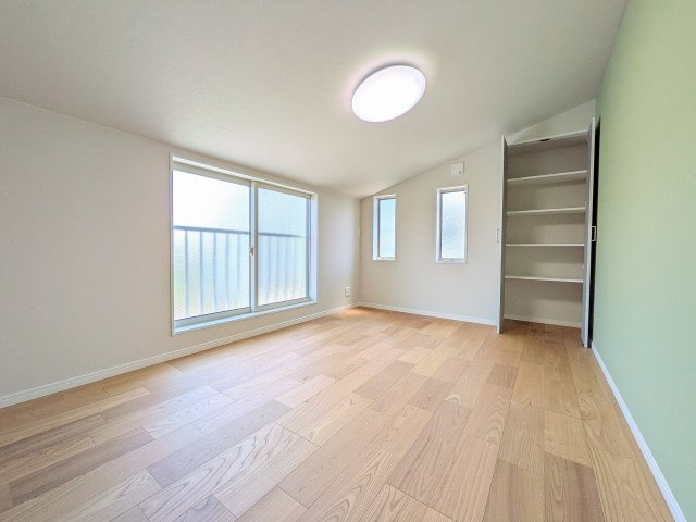 八王子市　中野上町　新築一戸建ての子供部屋|～2階6.0帖の洋室　2面採光で明るく風通しの良いお部屋です～