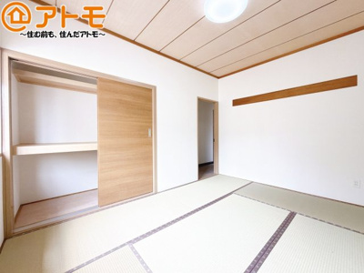 【子供部屋】 | 駿河区下川原四丁目1期　中古戸建 | 和室は小さなお子様が転んでもやわらかくて安心！お昼寝スペースやプレイルームとしても活躍します♪