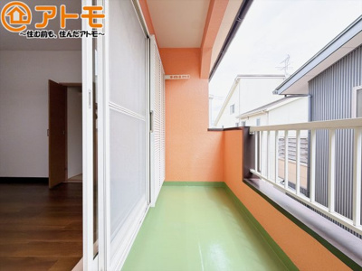 【バルコニー】 | 駿河区下川原四丁目1期　中古戸建 | 陽当りの良いバルコニーはお洗濯物はもちろんお布団もふかふかになります♪