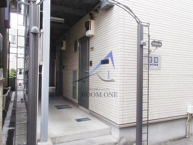 ジェネリックⅡのエントランス|エントランスです。