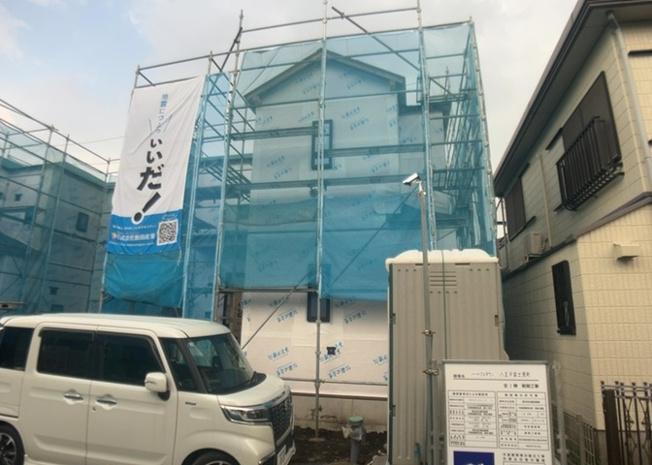 【内装】 | 建物建築の外壁の主流となっているサイディング仕様は、板を外壁に貼り合わせる施工方法です。金属系・木質系・窯業系があり、断熱性や耐用性などが異なります。外壁の色やデザインなど詳細は現地でご確認ください。
