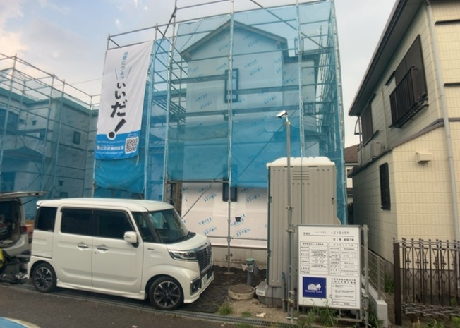 【庭】 | 庭があることでガーデニングや家庭菜園はもちろん、こどもの遊び場やペットを放して遊ぶことができます。また、家の周囲に余裕があるということです。隣地との間があれば、十分な日当たりと、風通しが確保できます。