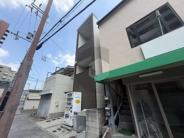casa花園駅前の外観
