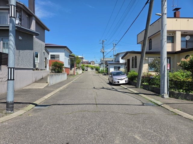 【前面道路含む現地写真】の画像