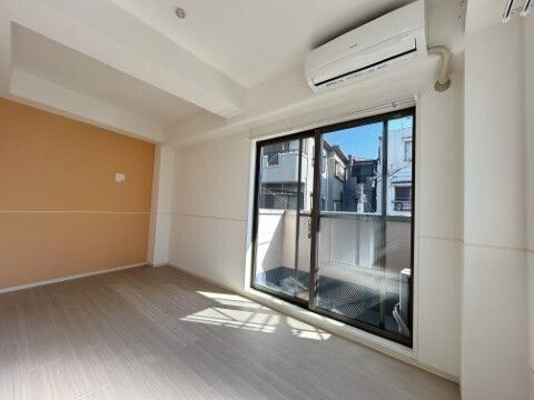 レヴァンテ宝塚の居間・リビング
