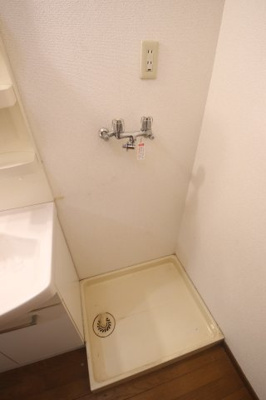 【設備】 | メゾン川口 | 室内洗濯機置場