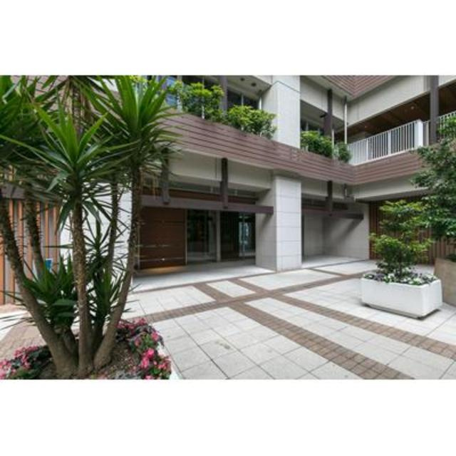 ＣＡＰＩＴＡＬ　ＧＡＴＥ　ＰＬＡＣＥ　ザ・タワーのエントランス