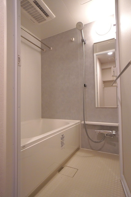 Ｊ．ＧＲＡＮ　Ｃｏｕｒｔ　品川西大井ＷＥＳＴの浴室|※写真は同タイプ住戸です。