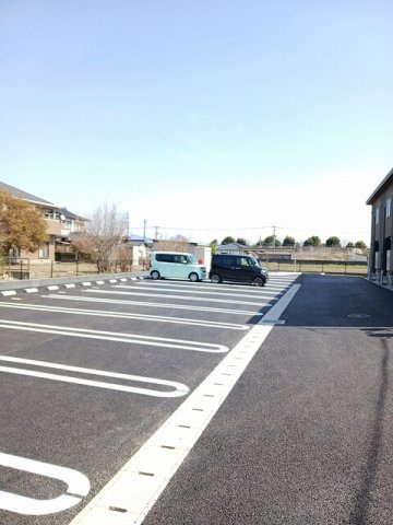 ソラリアⅠの駐車場