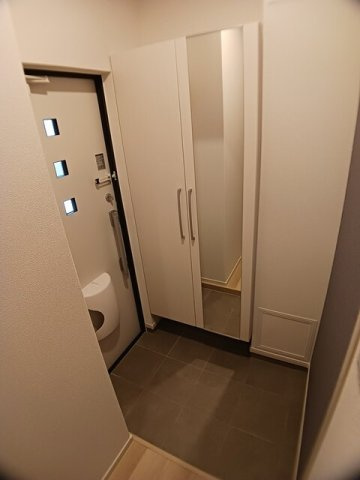 リバーサイドネオの玄関