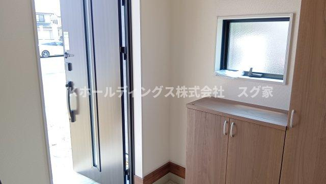 南丹市園部町本町新築戸建て住宅の玄関