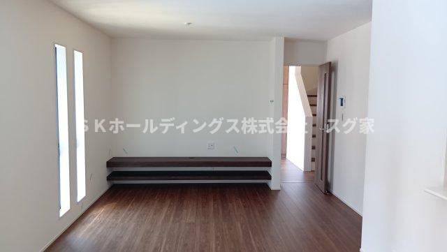 南丹市園部町本町新築戸建て住宅の居間・リビング
