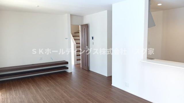 南丹市園部町本町新築戸建て住宅の居間・リビング