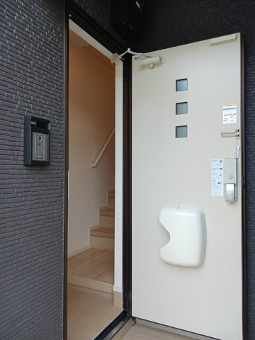 ＣＲＥＣＩＲの玄関