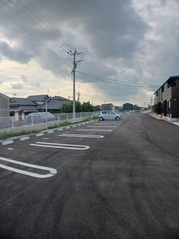 グレース北園Ⅴの駐車場