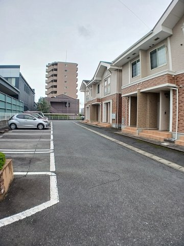 ハッピーヒルズⅠの駐車場