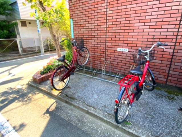 目白FTハウスのエントランス