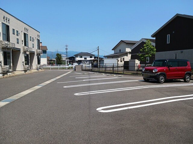 レ・セーナ　東森田の駐車場|駐車場があるので、車を買う予定の方も安心です