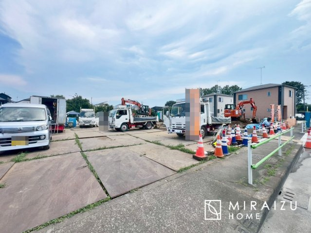 【前面道路含む現地写真】 | ＼静かな環境で落ち着いた暮らしをご希望のお客様／広さと価格のバランスの良いマイホーム！近隣施設にも恵まれ立地！詳細、ご見学希望・資料請求ミライズホームお気軽にお問合せ下さい♪