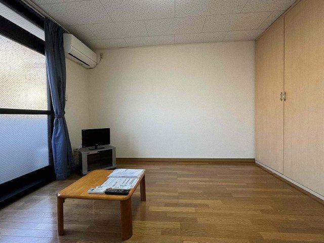 レオパレスＨＡＮＡの居間・リビング|※同タイプ部屋の写真となります