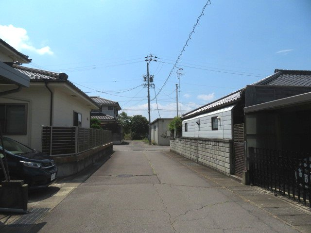 住吉　中古住宅の前面道路含む現地写真