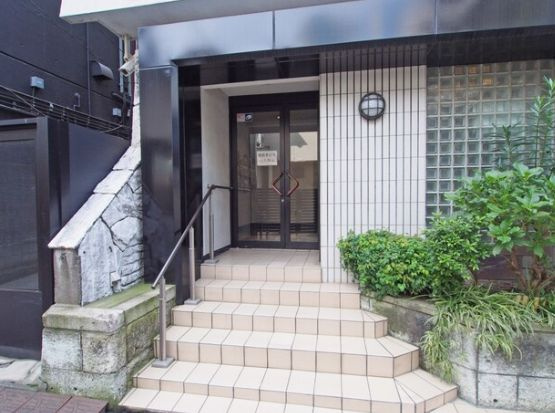 【エントランス】六本木グランドール