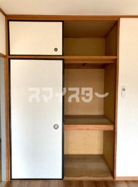 八王子市下恩方町のアパートの収納