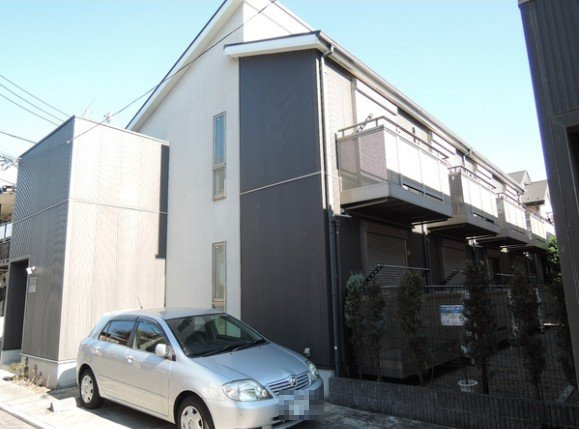 小金井市緑町５丁目のアパートの駐車場