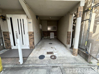 【駐車場】 | 巣本町戸建賃貸
