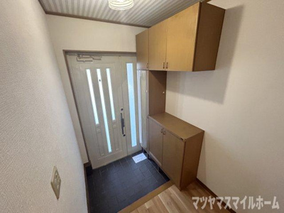 【玄関】 | 巣本町戸建賃貸