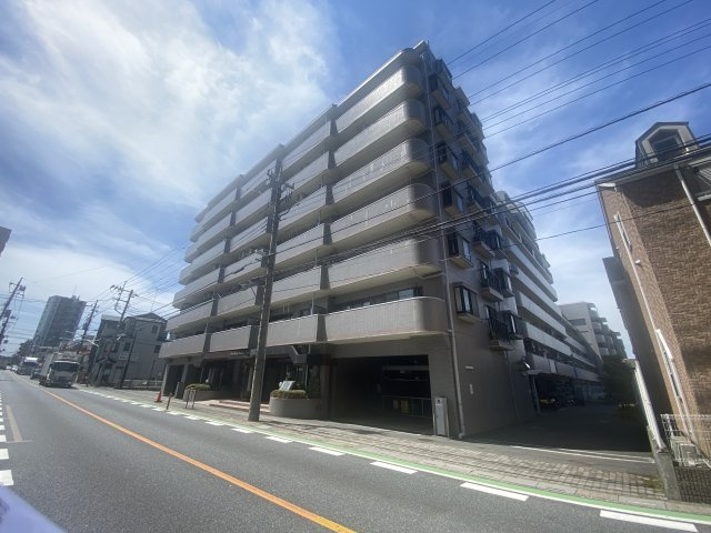 ライオンズプラザ西所沢の外観|西所沢駅徒歩5分、通勤通学や買物便利な住環境のマンションです。
