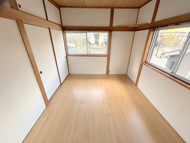 生駒市壱分町戸建の居間・リビング
