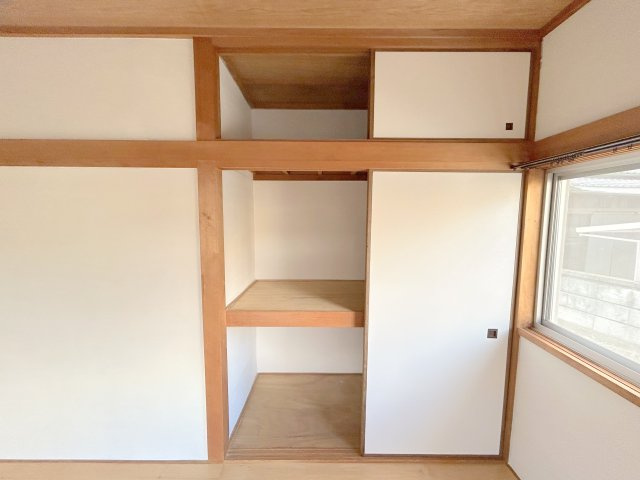 生駒市壱分町戸建の収納
