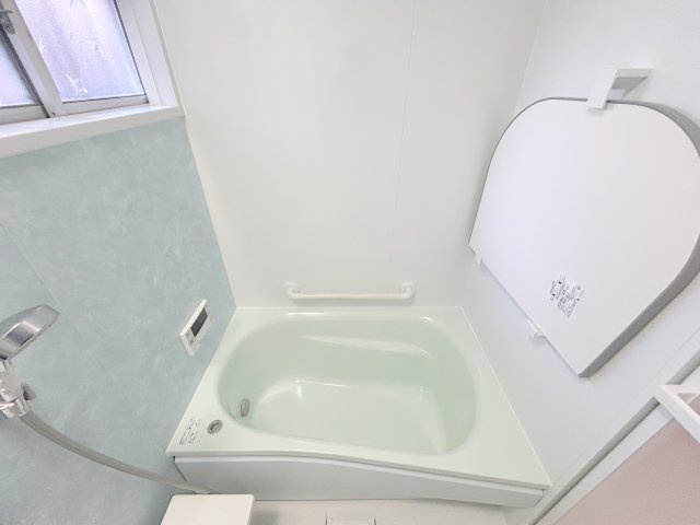 生駒市壱分町戸建の浴室