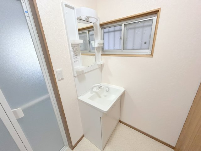 生駒市壱分町戸建の独立洗面台