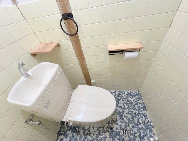 生駒市壱分町戸建のトイレ