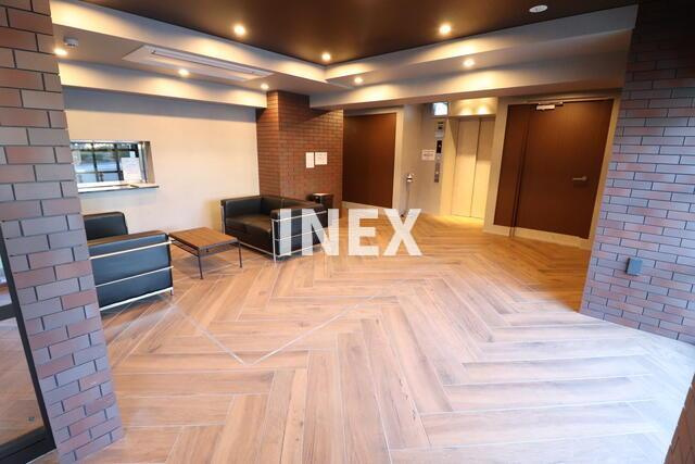 横浜市南区新川町１丁目の賃貸マンションのロビー