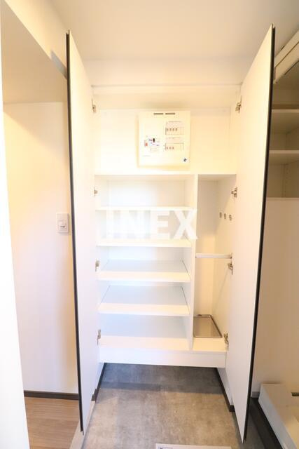 横浜市南区新川町１丁目の賃貸マンションの収納