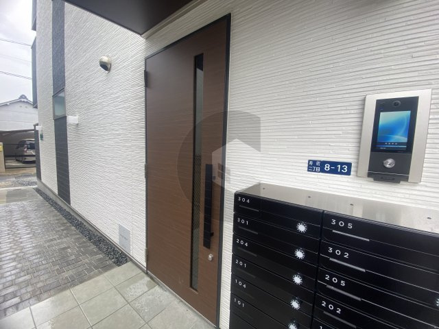 D porta granzのエントランス