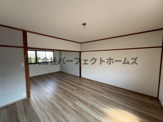 高柳2丁目戸建　賃貸の洋室|コンパクトで使いやすい洋室です