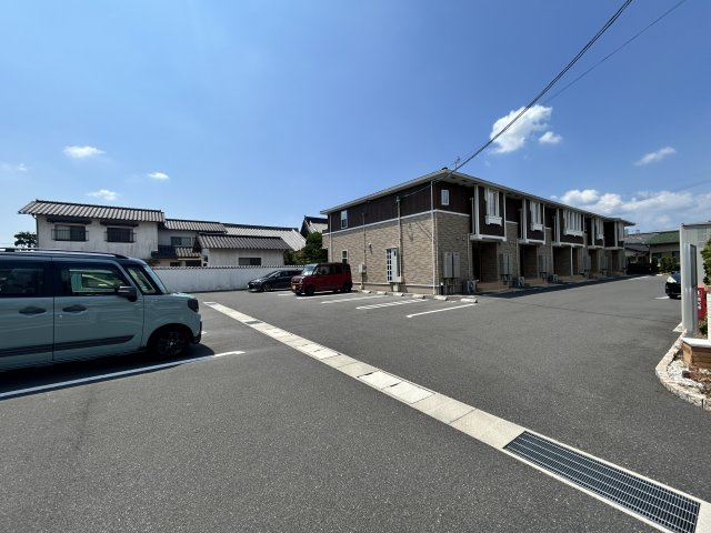 ビレッジ　大平の駐車場