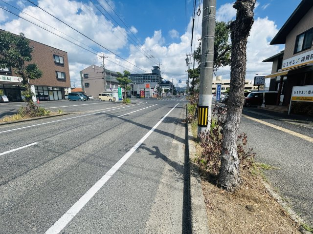 スリールの周辺