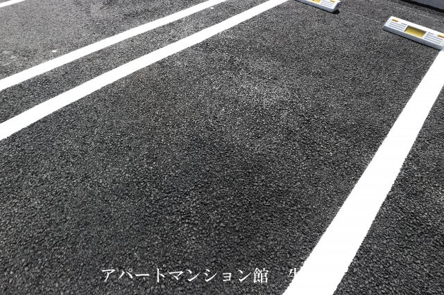 Mon Rave(モンレーヴ)の駐車場