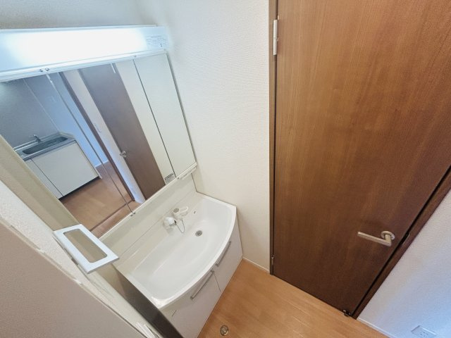 サンフォーレストⅡの独立洗面台